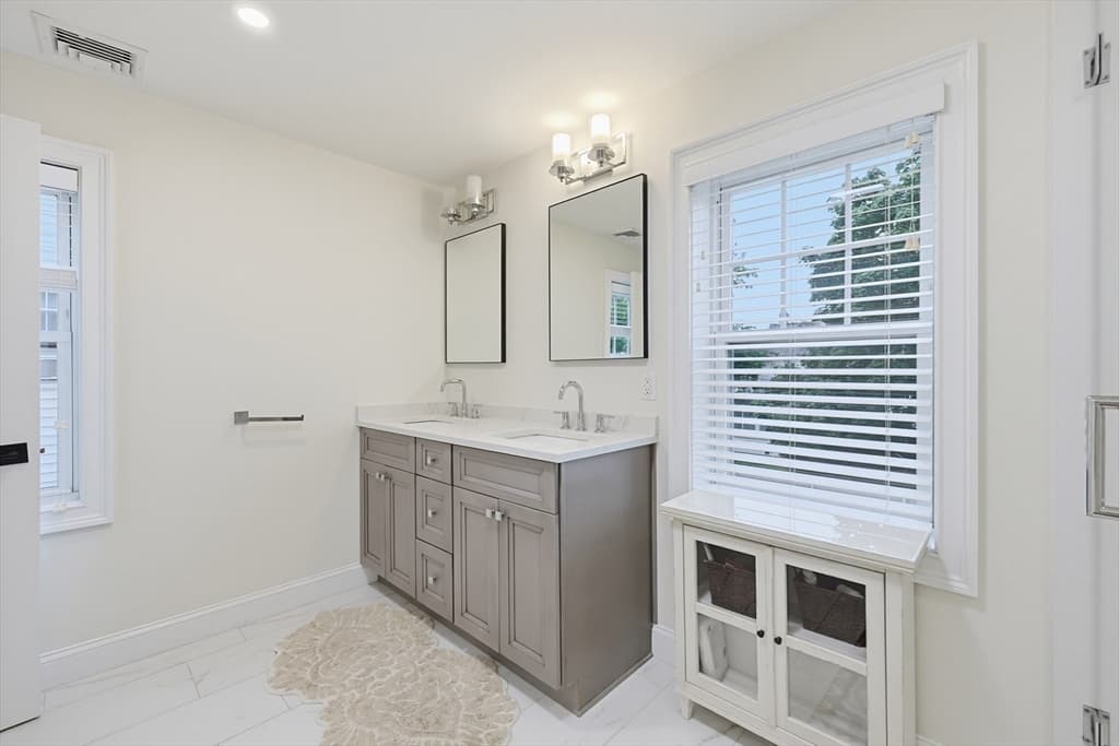 1343 Quincy Shore Dr, Quincy MA 02169 photo 19