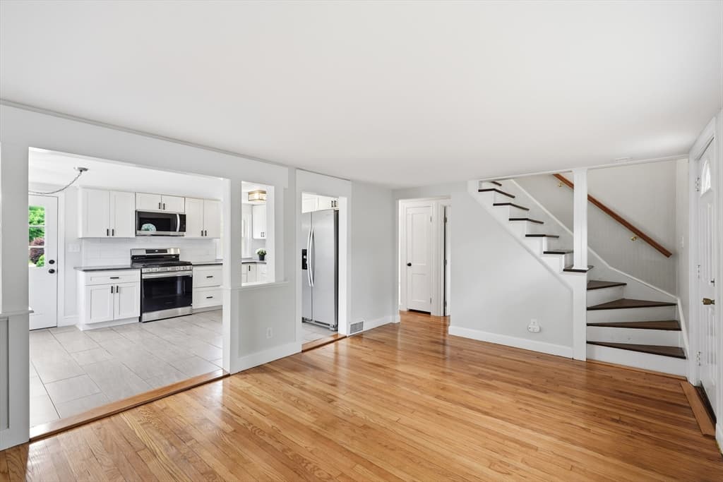 25 Julia Road, Weymouth MA 02191 photo 6
