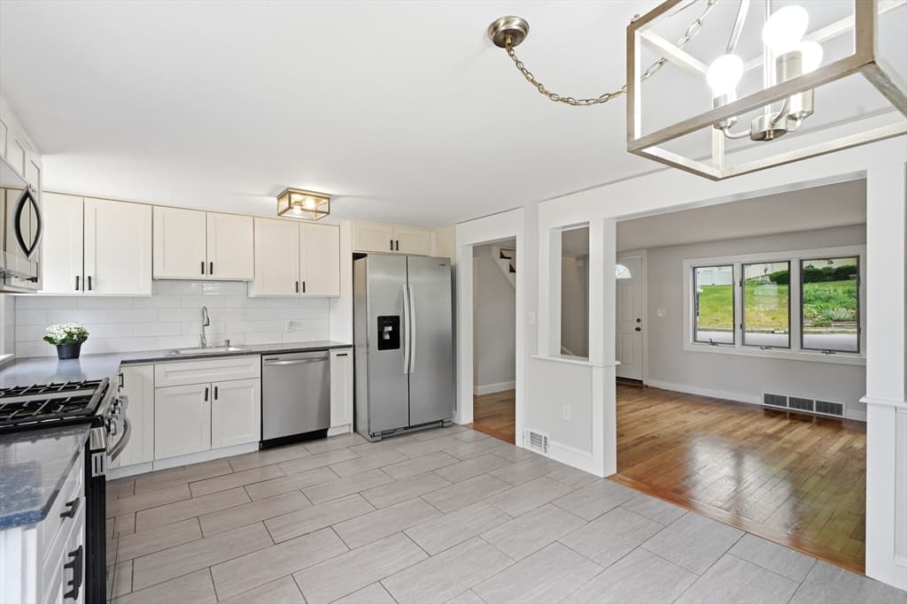 25 Julia Road, Weymouth MA 02191 photo 13