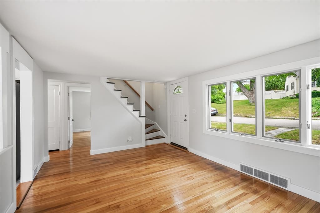 25 Julia Road, Weymouth MA 02191 photo 5