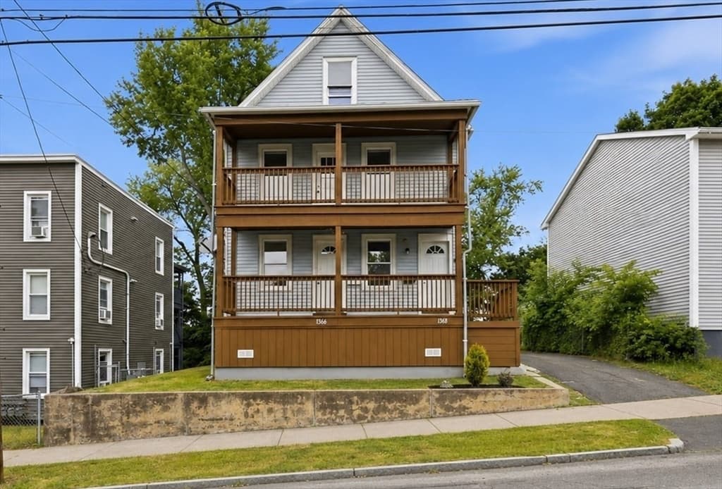1386-1388 Worcester St, Springfield MA 01151