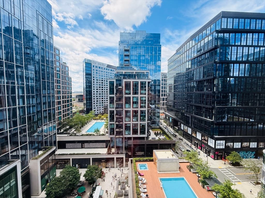 Condominium at 133 Seaport Blvd # 1207, Boston MA 02210, photo 13 of 29