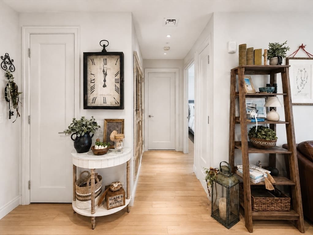 Condominium at 133 Seaport Blvd # 1207, Boston MA 02210, photo 10 of 29