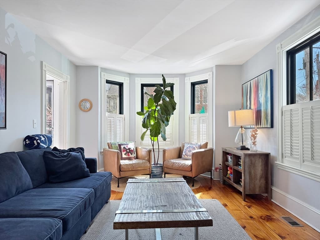 Condominium at 82 Federal St # 82, Newburyport MA 01950, photo 7 of 40
