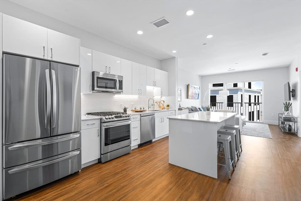 Condominium at 205 Maverick St. # 402, Boston MA 02128, Boston, photo 4 of 35