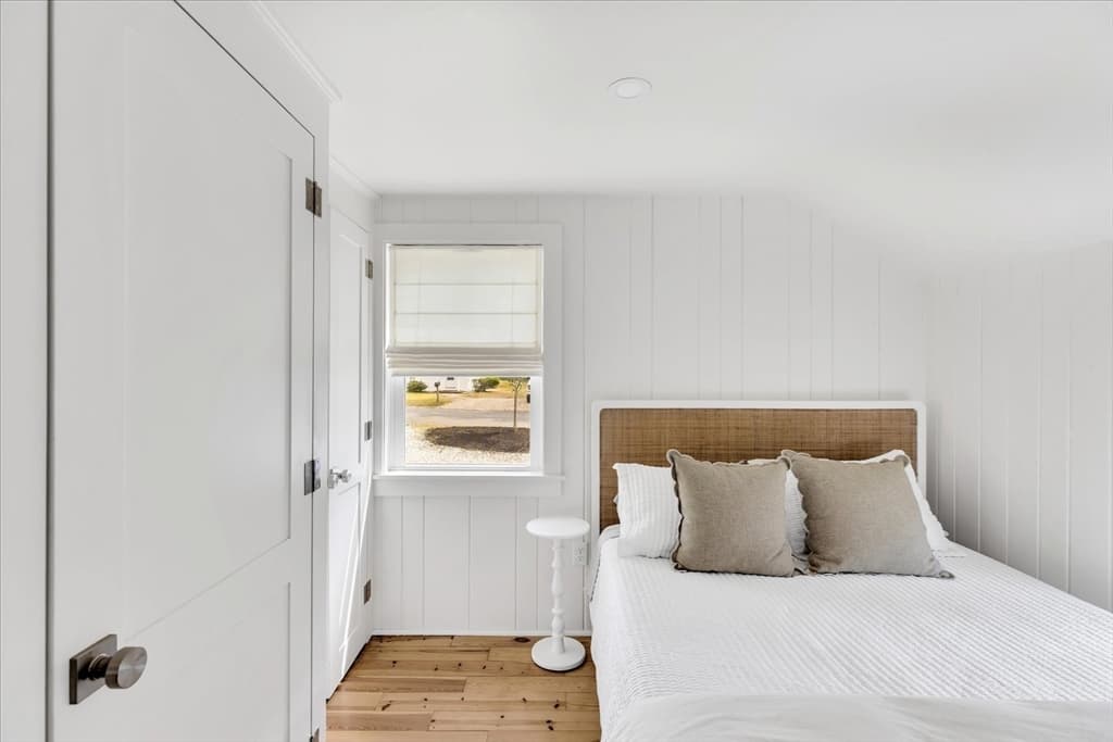 Single Family Residence at 25 Lake Rd E, Yarmouth MA 02673, photo 22 of 35