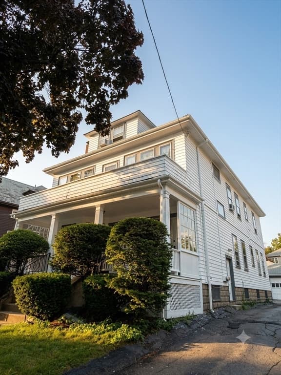 104-106 Payson Rd, Belmont MA 02478