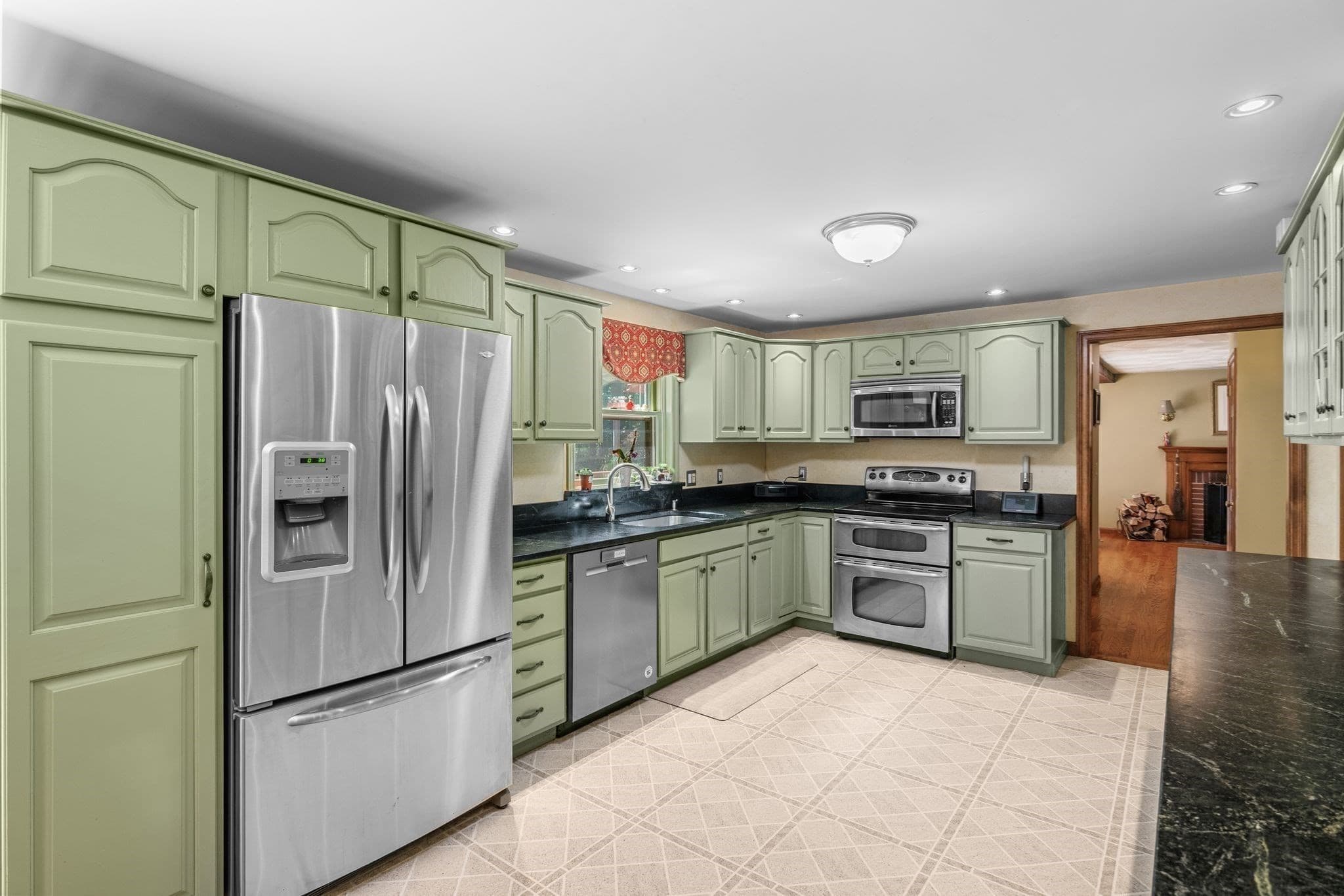 Single Family Residence at 11 Rocky Woods Rd, Groveland MA 01834, photo 18 of 42