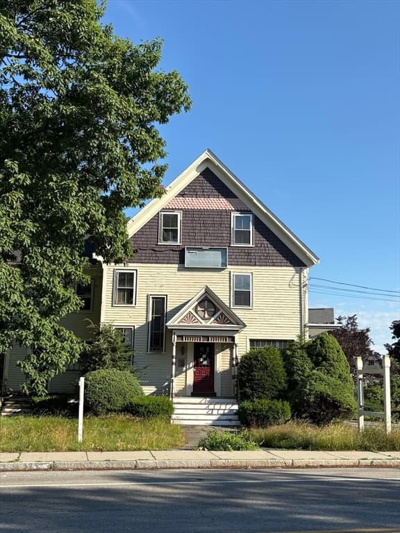 399 S Main St, Haverhill MA 01835
