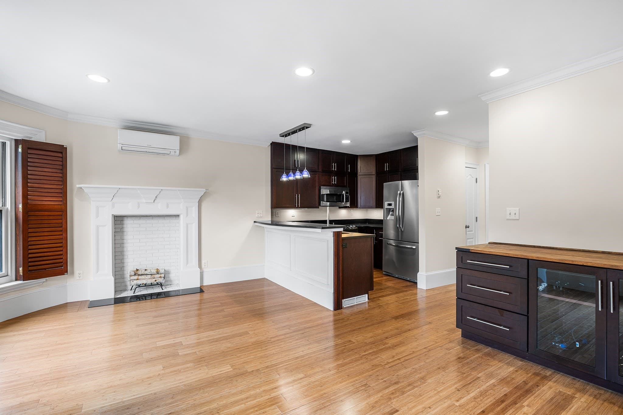 Condominium at 32 Rutland Sq # 3, Boston MA 02118, photo 5 of 30