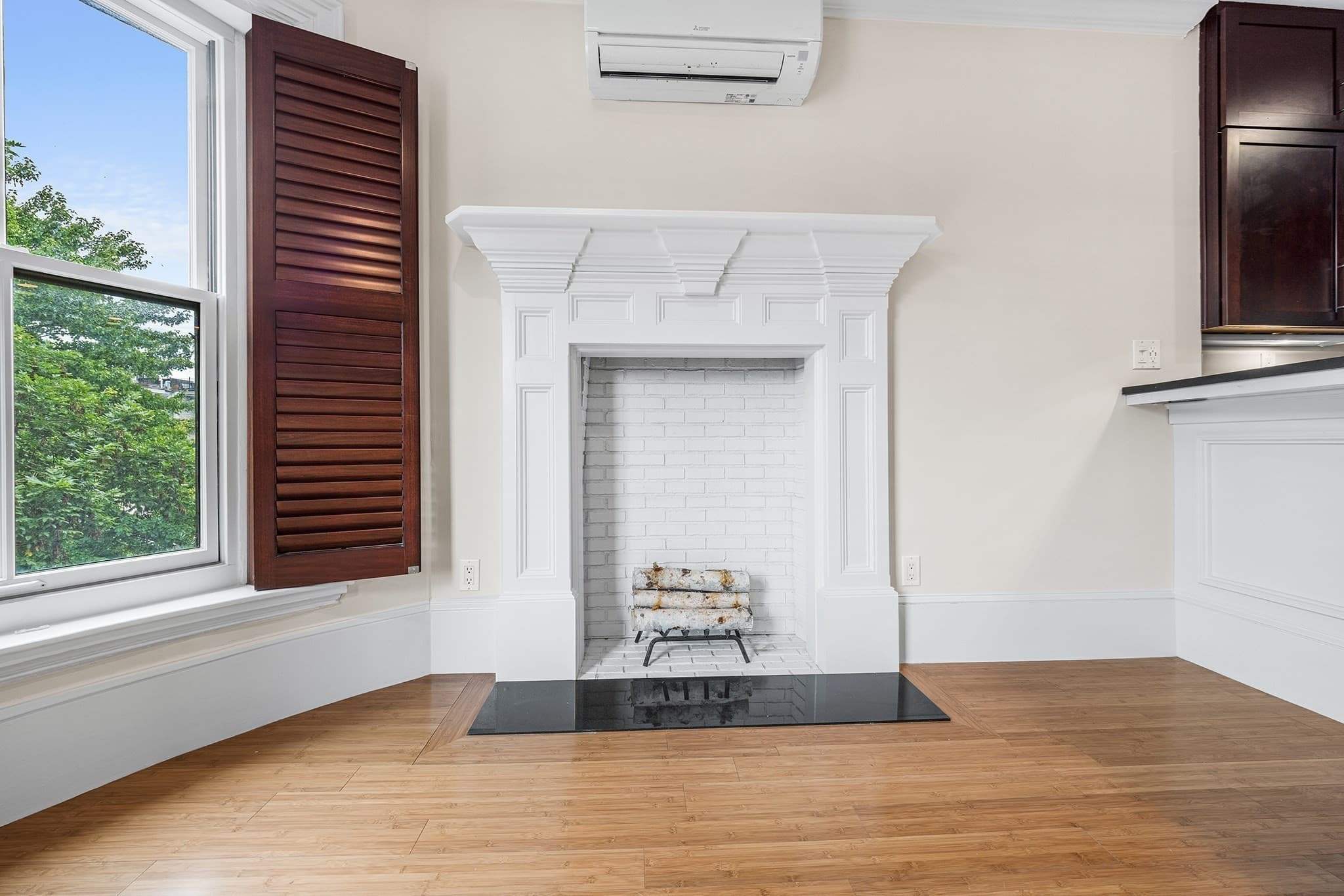 Condominium at 32 Rutland Sq # 3, Boston MA 02118, photo 10 of 30