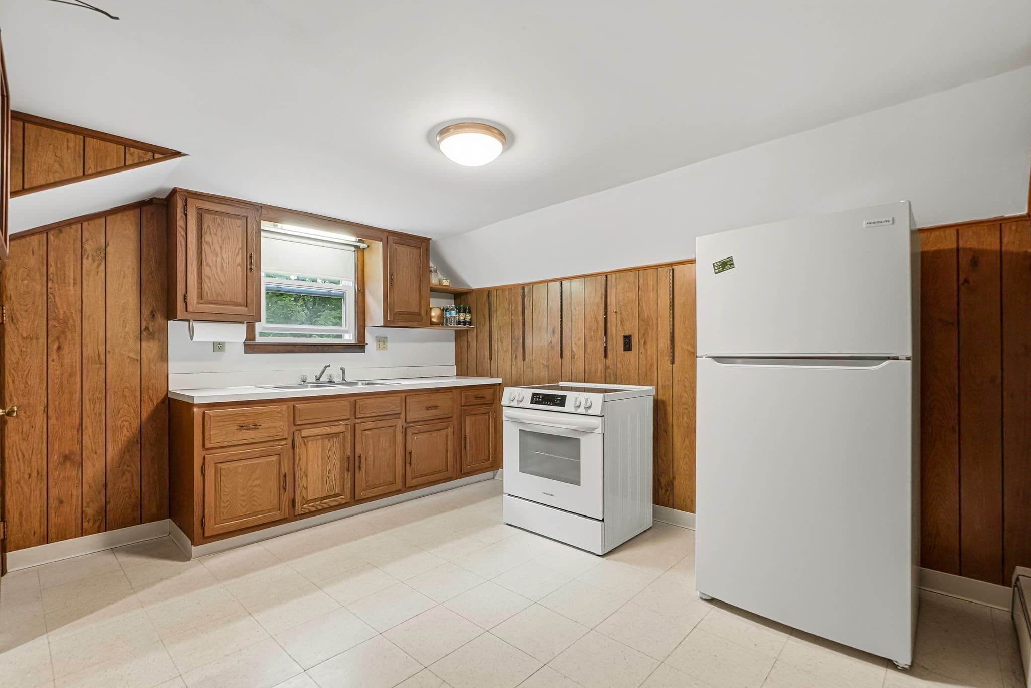 Multi Family at 90 Glenview St, Upton MA 01568, photo 25 of 39