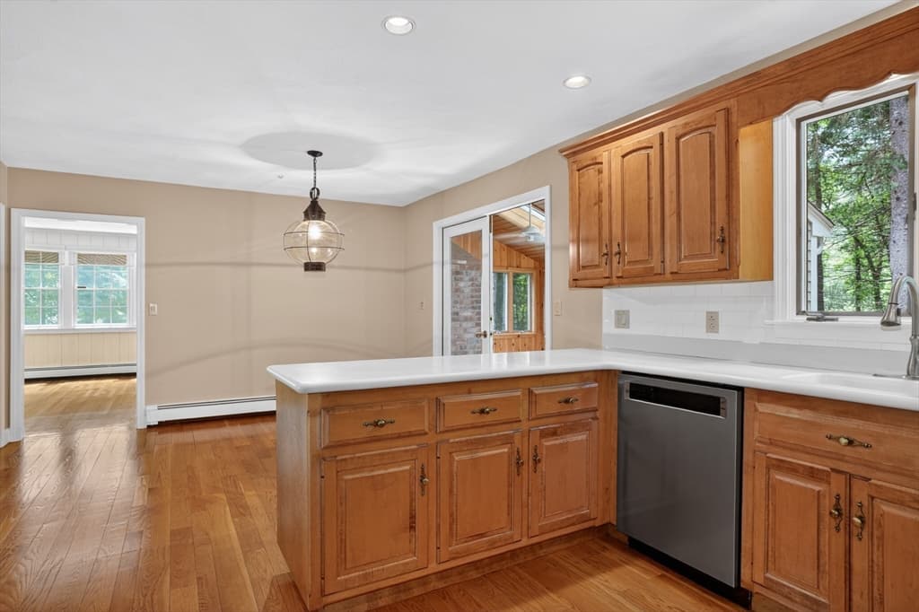 Single Family Residence at 17 Maplewood  Road, Medfield MA 02052, Medfield, photo 5 of 41