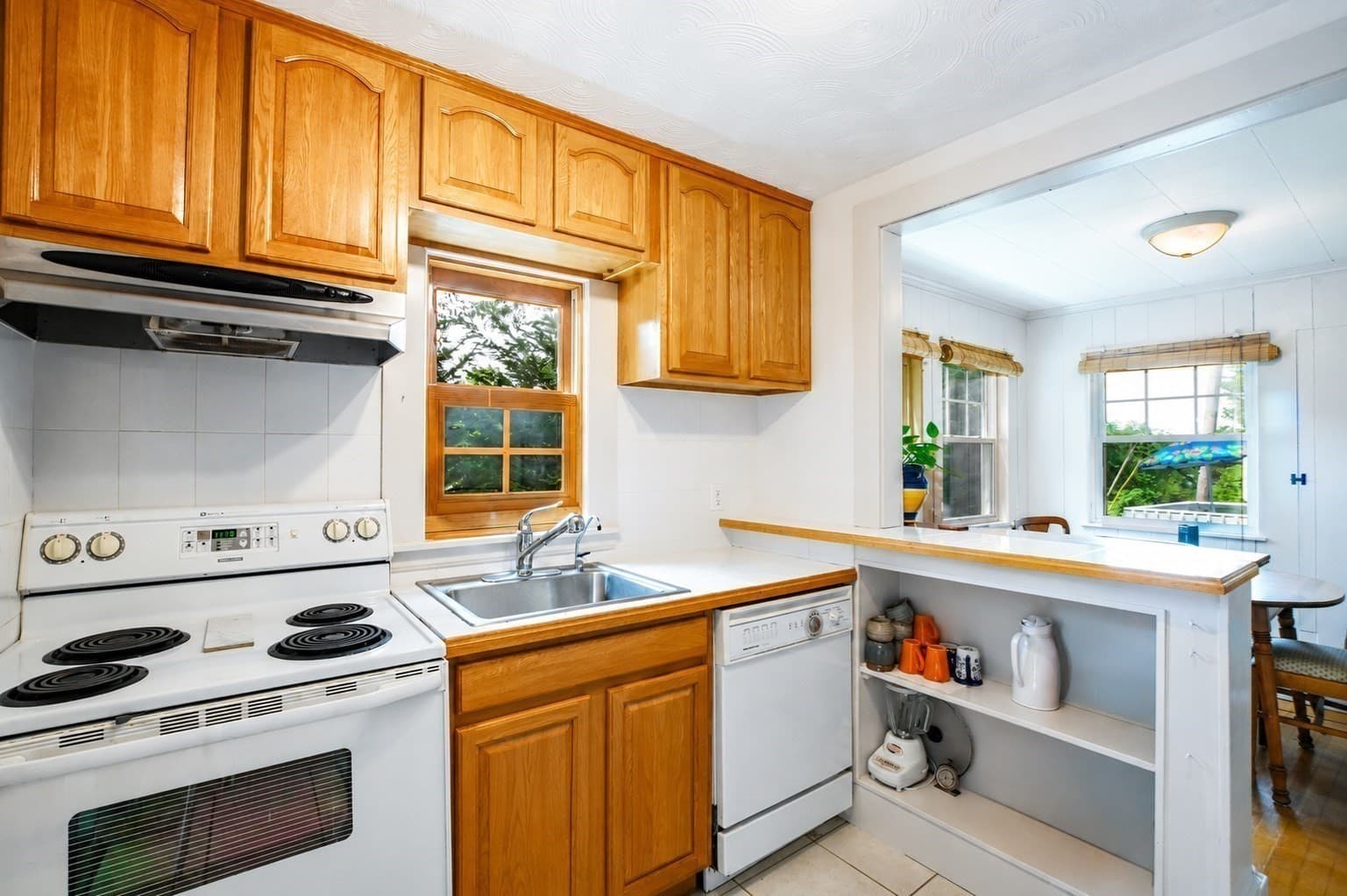 Single Family Residence at 5 Hamlin Avenue, Falmouth MA 02540, photo 12 of 34