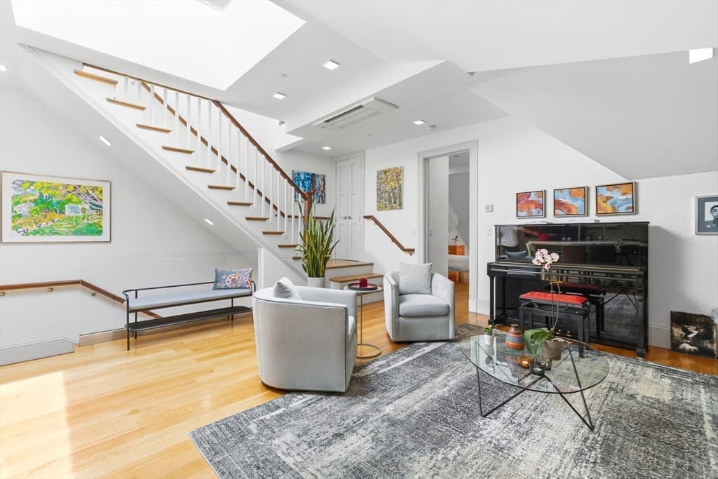 Condominium at 1762 Beacon Street # 4, Brookline MA 02445, photo 2 of 28