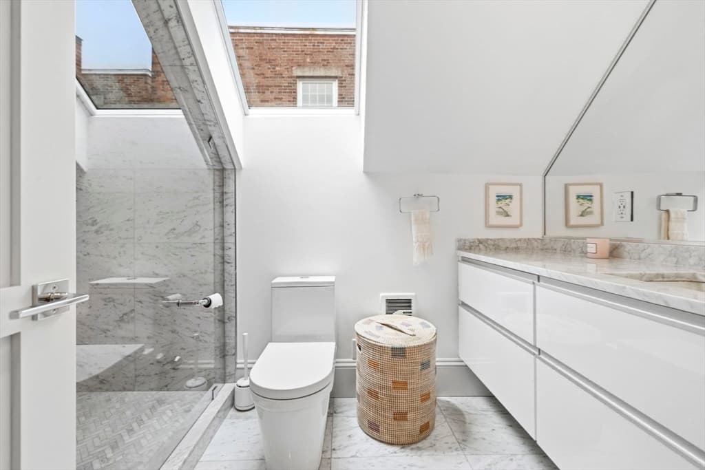 Condominium at 1762 Beacon Street # 4, Brookline MA 02445, photo 12 of 28