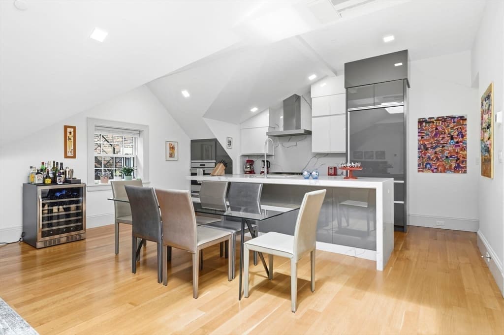 Condominium at 1762 Beacon Street # 4, Brookline MA 02445, photo 7 of 28