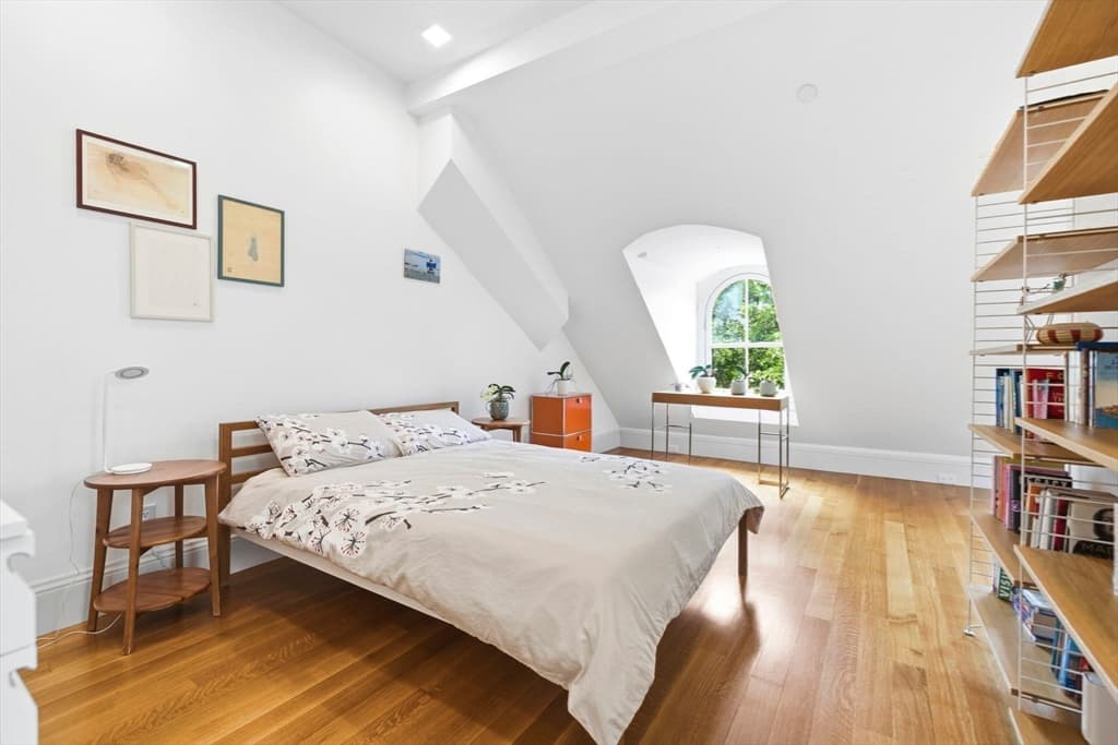 Condominium at 1762 Beacon Street # 4, Brookline MA 02445, photo 10 of 28