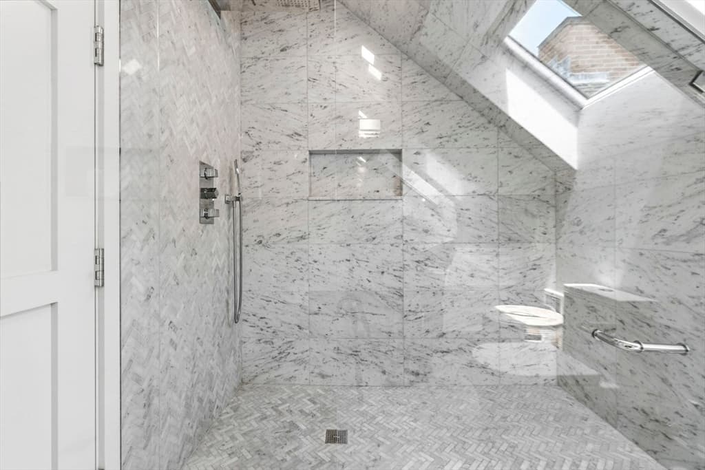 Condominium at 1762 Beacon Street # 4, Brookline MA 02445, photo 14 of 28