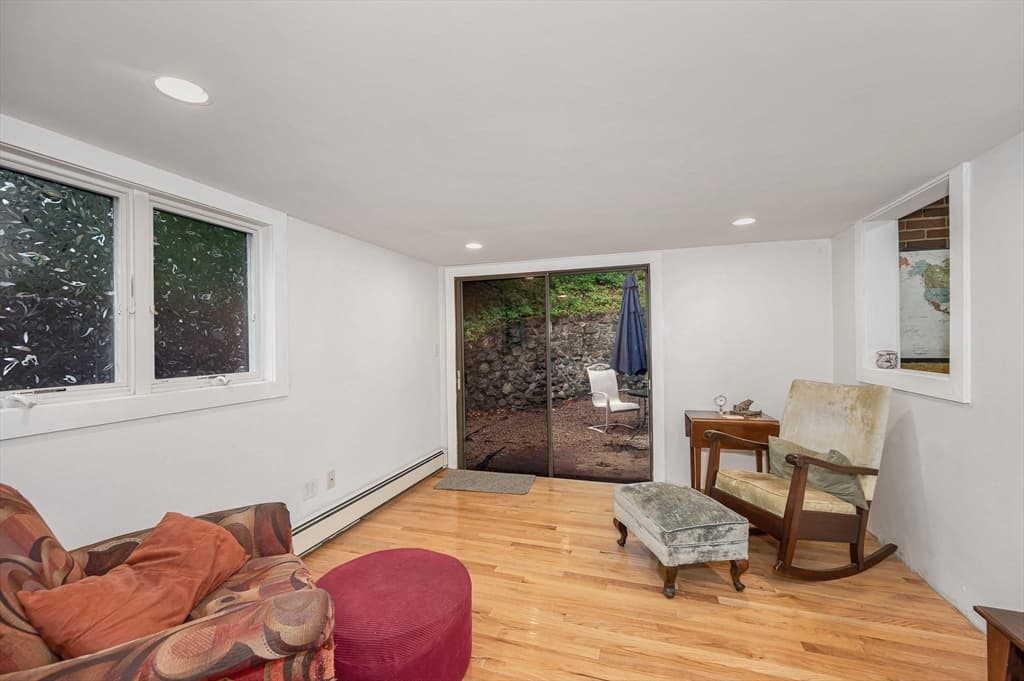 39 Holman Rd, Newton MA 02466 photo 13