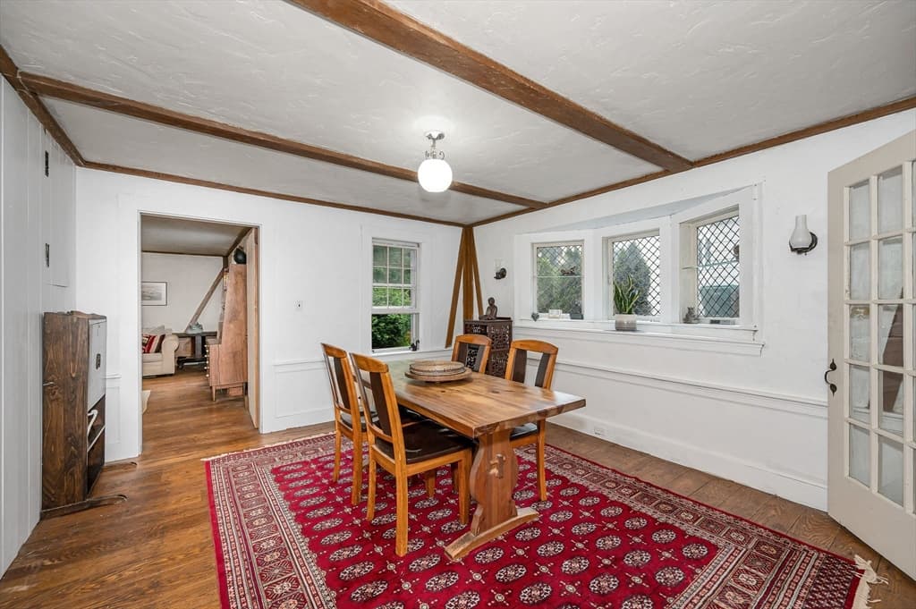 39 Holman Rd, Newton MA 02466 photo 7