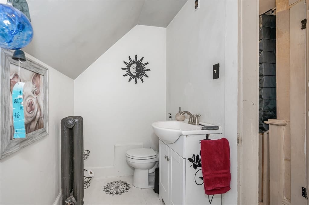 39 Holman Rd, Newton MA 02466 photo 28