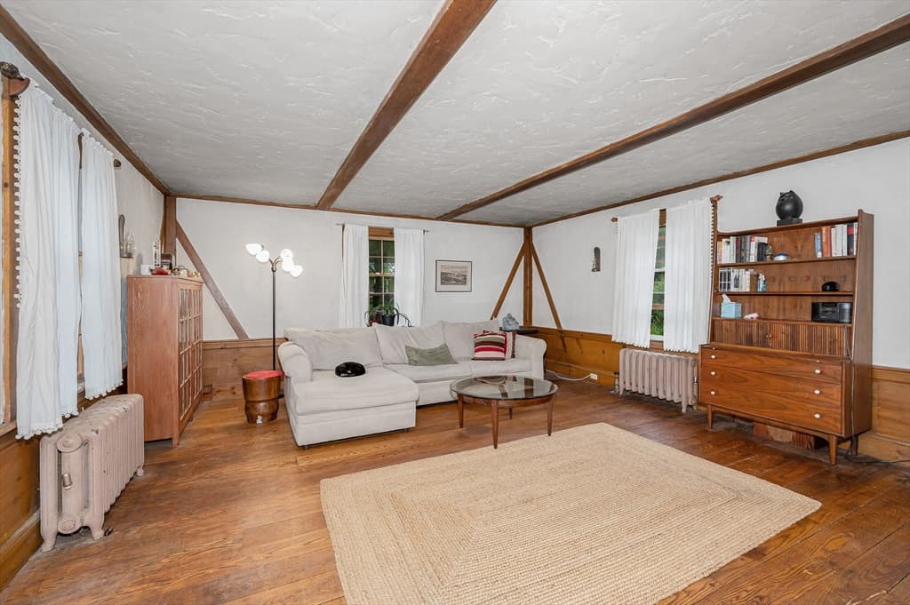 39 Holman Rd, Newton MA 02466 photo 5