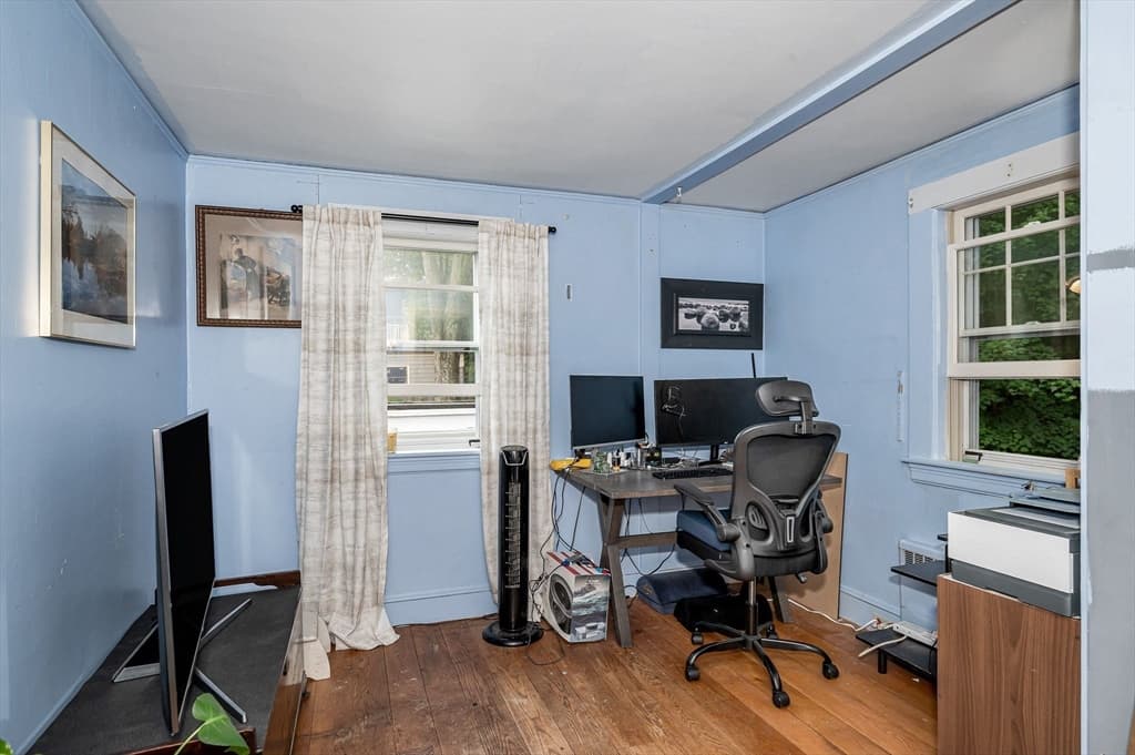 39 Holman Rd, Newton MA 02466 photo 20