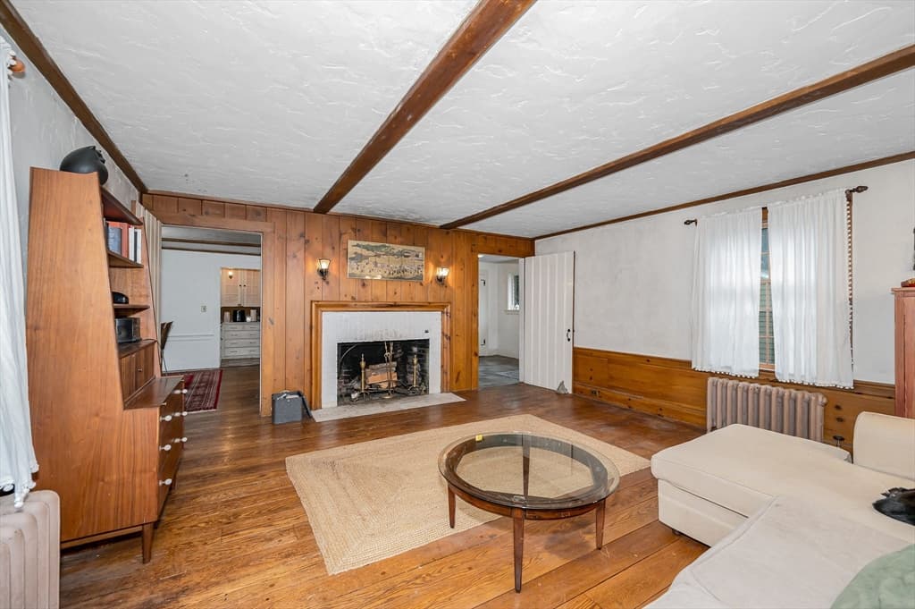 39 Holman Rd, Newton MA 02466 photo 4