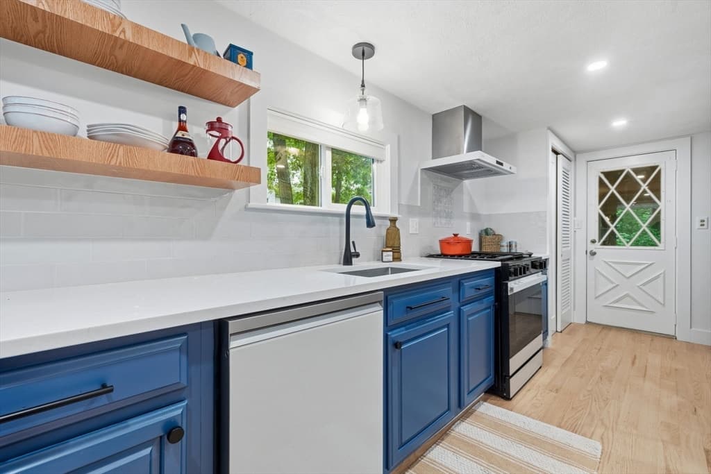Single Family Residence at 18 Bailey St, Medford MA 02155, photo 4 of 17