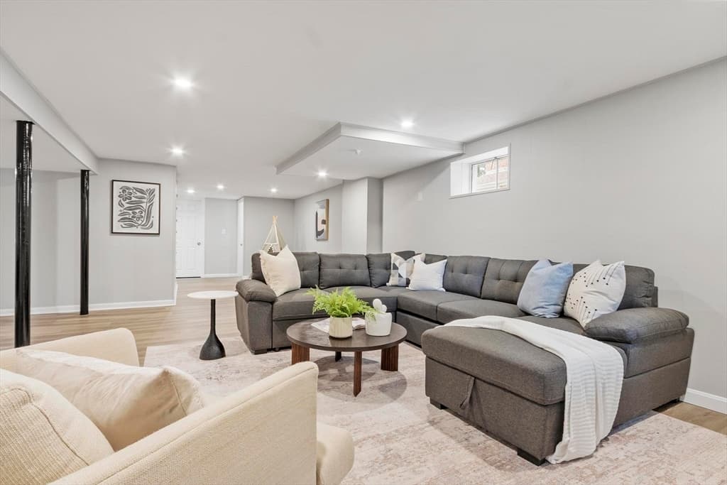 Single Family Residence at 68 Charles St, Boston MA 02136, Boston, photo 27 of 42