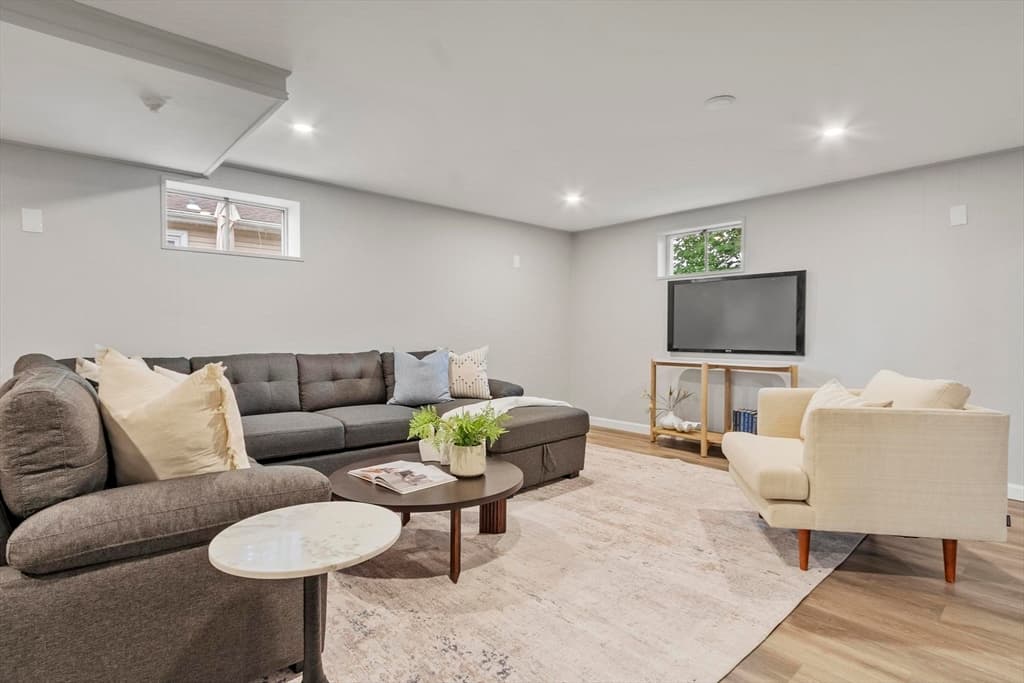 Single Family Residence at 68 Charles St, Boston MA 02136, Boston, photo 26 of 42