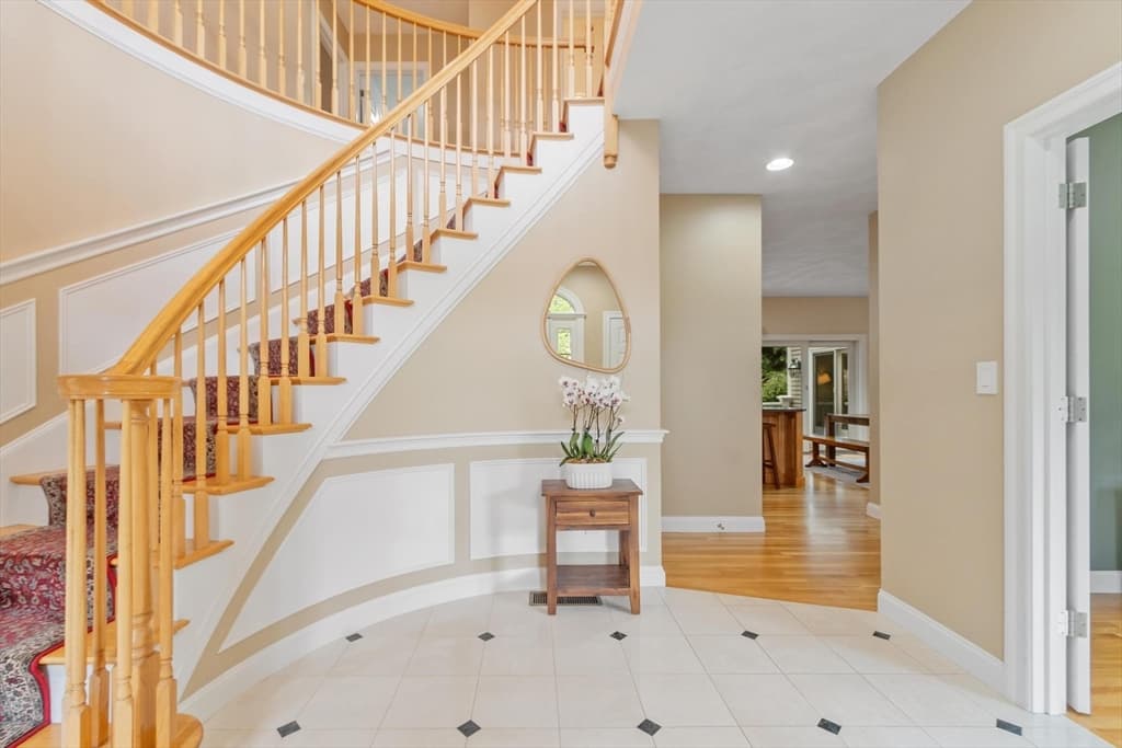 33 Nutmeg Ln, North Andover MA 01845 photo 3