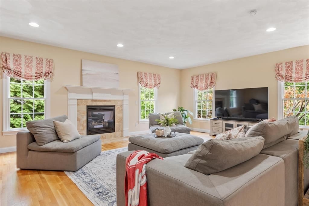 33 Nutmeg Ln, North Andover MA 01845 photo 18