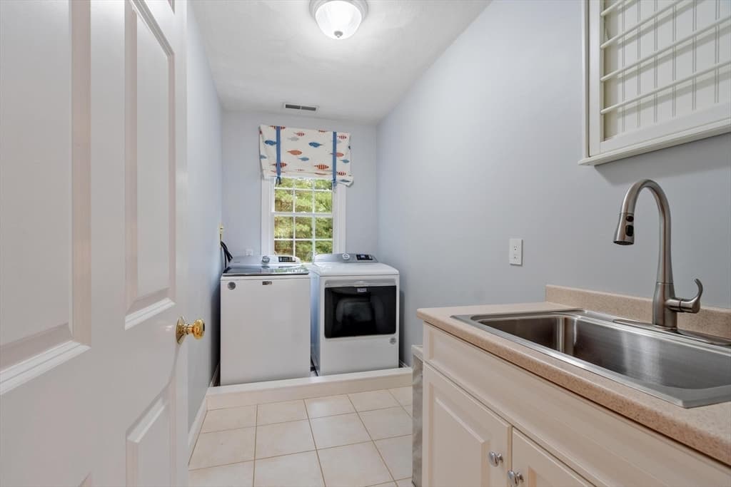 33 Nutmeg Ln, North Andover MA 01845 photo 40
