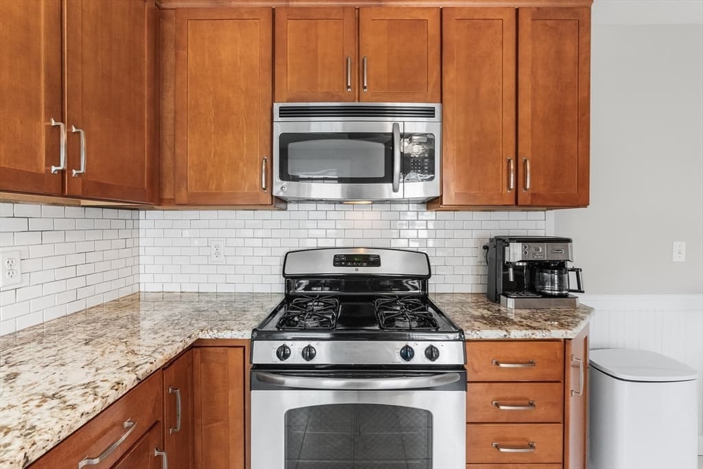 Condominium at 328 Beech St # 2, Boston MA 02131, Boston, photo 21 of 35