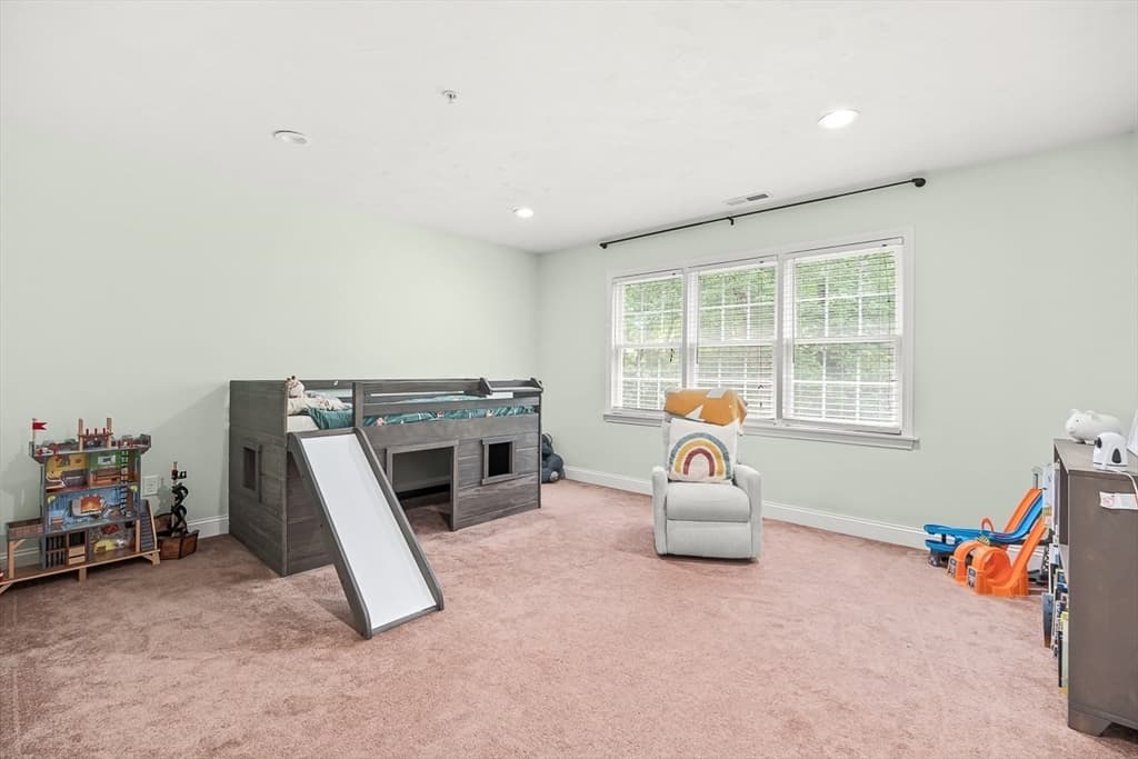 Condominium at 17 Hepatica Drive # 17, North Andover MA 01845, photo 24 of 42