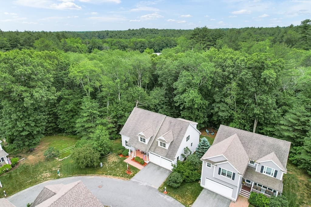 Condominium at 17 Hepatica Drive # 17, North Andover MA 01845, photo 41 of 42