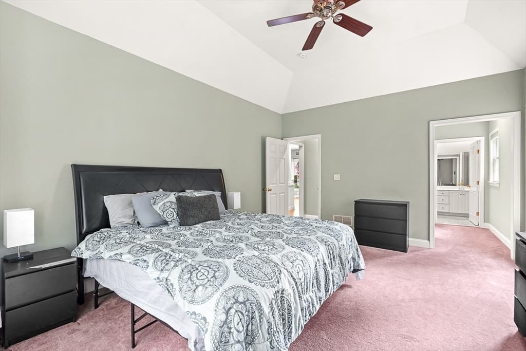 Condominium at 17 Hepatica Drive # 17, North Andover MA 01845, photo 18 of 42