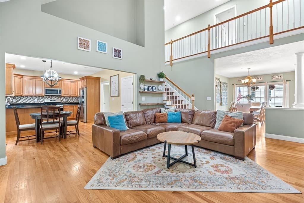 Condominium at 17 Hepatica Drive # 17, North Andover MA 01845, photo 8 of 42