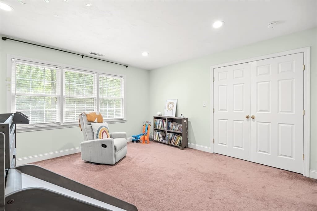 Condominium at 17 Hepatica Drive # 17, North Andover MA 01845, photo 25 of 42