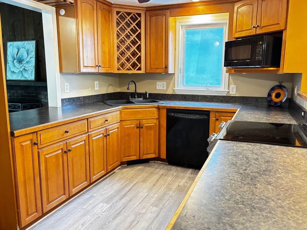 290 Center St, Pembroke MA 02359 photo 2