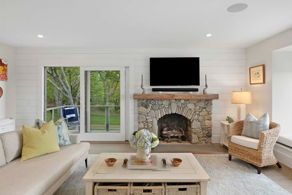 Single Family Residence at 63 Putnam Rd, Chilmark MA 02535, photo 8 of 42