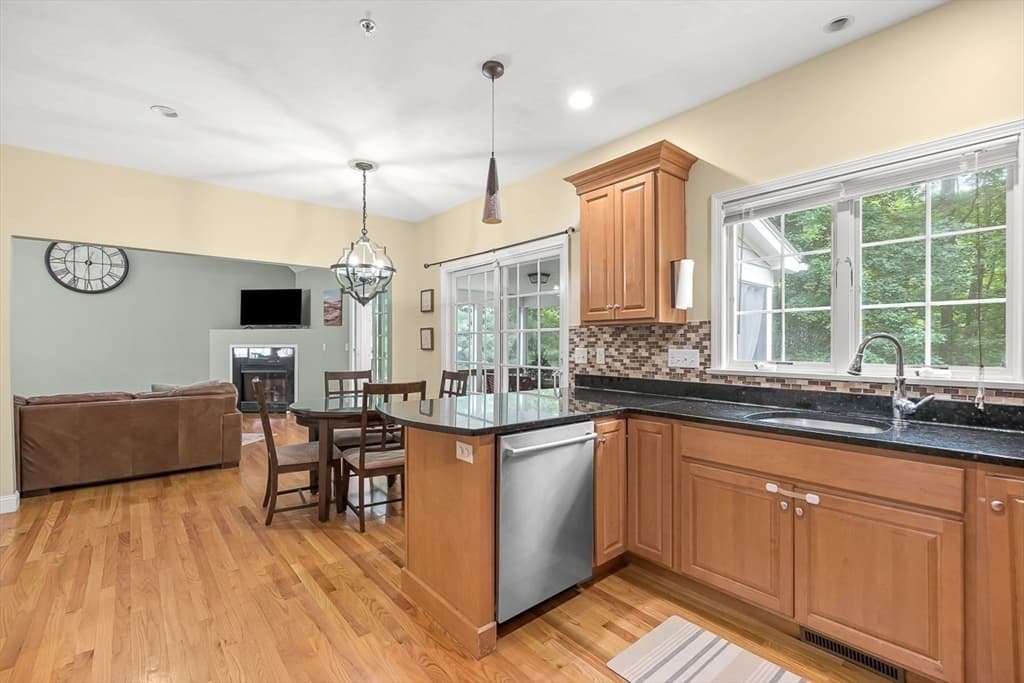 Single Family Residence at 17 Hepatica Drive # 17, North Andover MA 01845, North Andover, photo 6 of 42