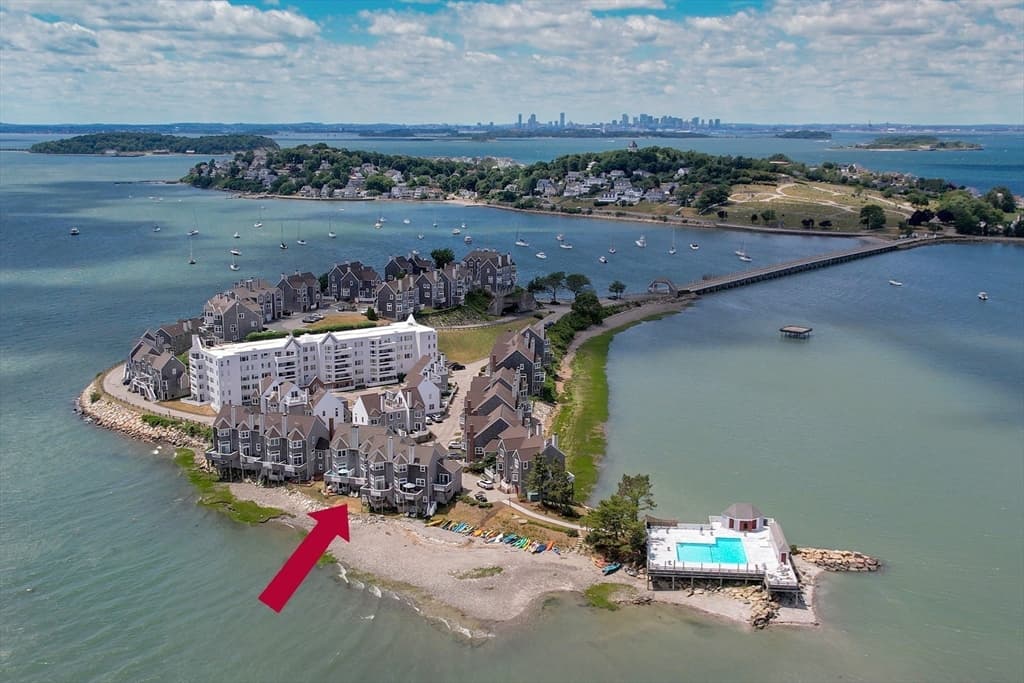 19 Marina # 19, Hull MA 02045