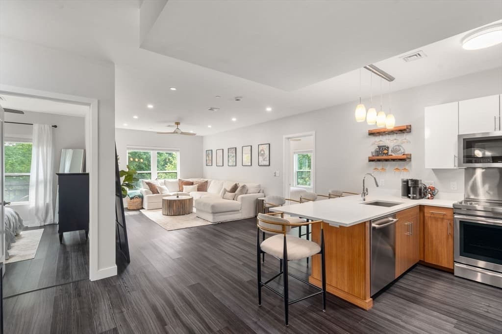 999 Hancock St # 313, Quincy MA 02169 photo 4