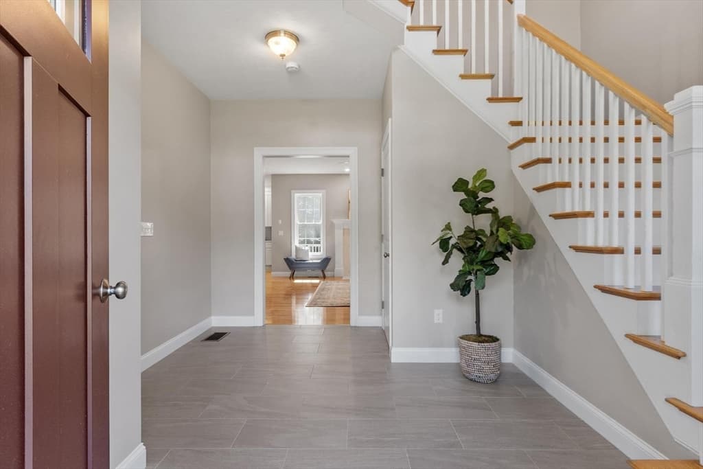 Condominium at 4 Jewett Rd # 4, Sterling MA 01564, Sterling, photo 3 of 36
