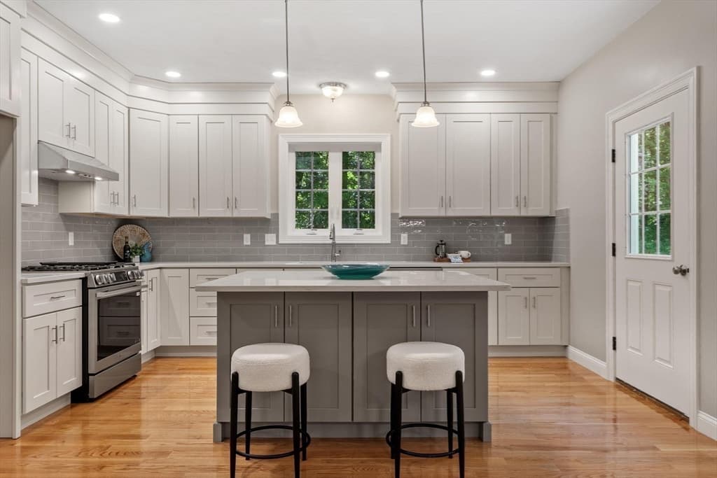 Condominium at 4 Jewett Rd # 4, Sterling MA 01564, Sterling, photo 5 of 36