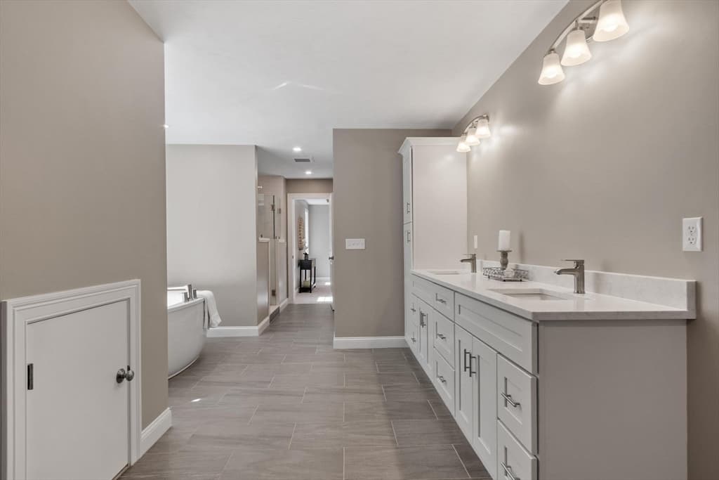 Condominium at 4 Jewett Rd # 4, Sterling MA 01564, Sterling, photo 24 of 36