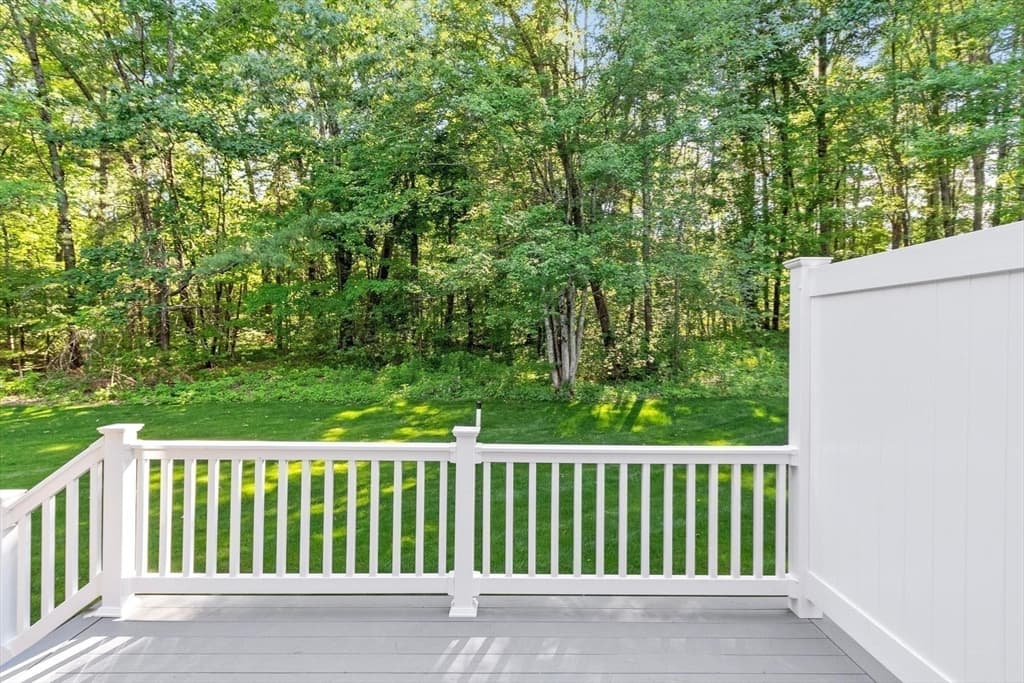 Condominium at 4 Jewett Rd # 4, Sterling MA 01564, Sterling, photo 35 of 36